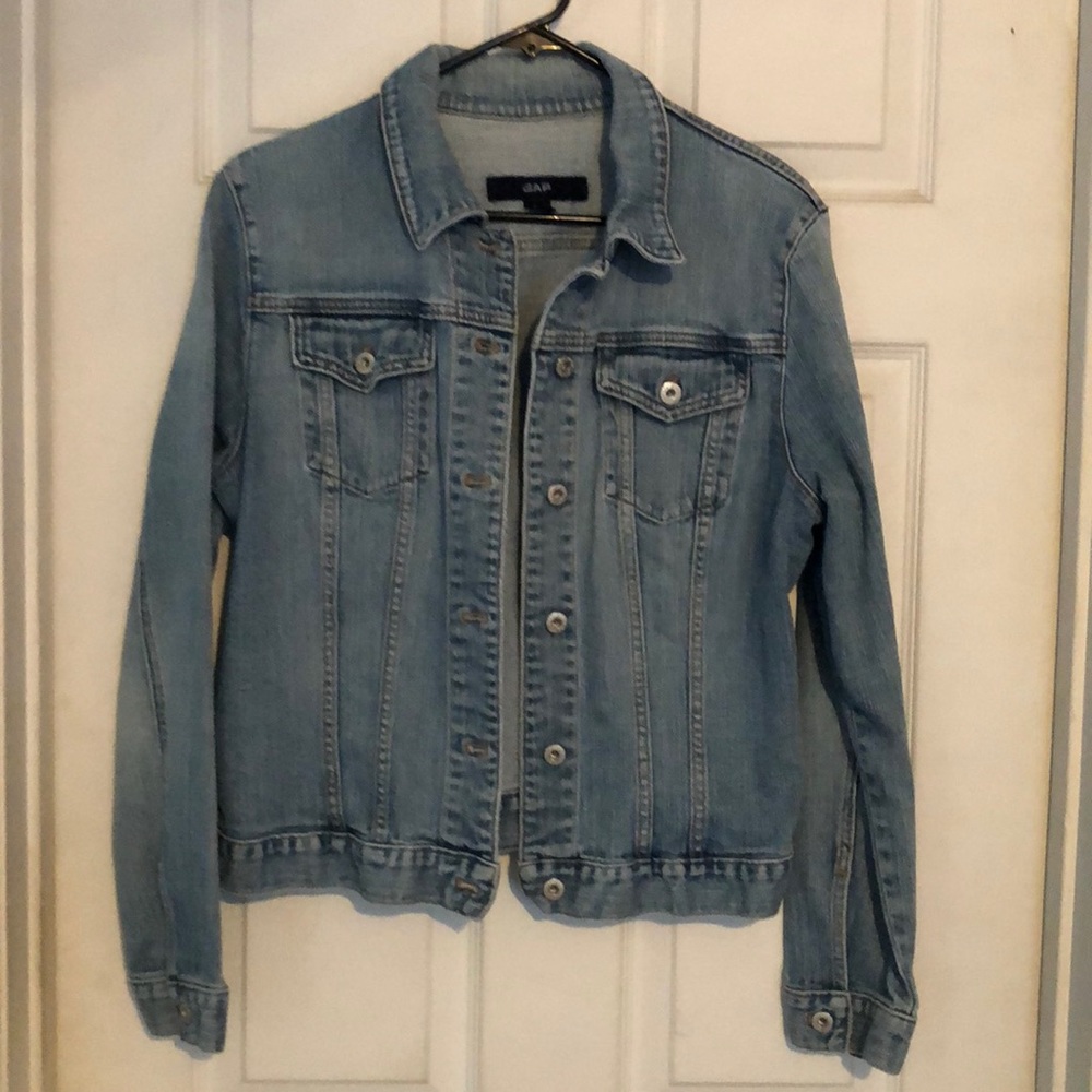 Gap stretchy jean jacket
